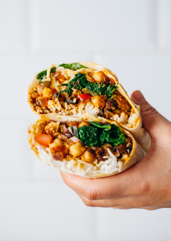 veganindianchickpeatikkaburrito-h1