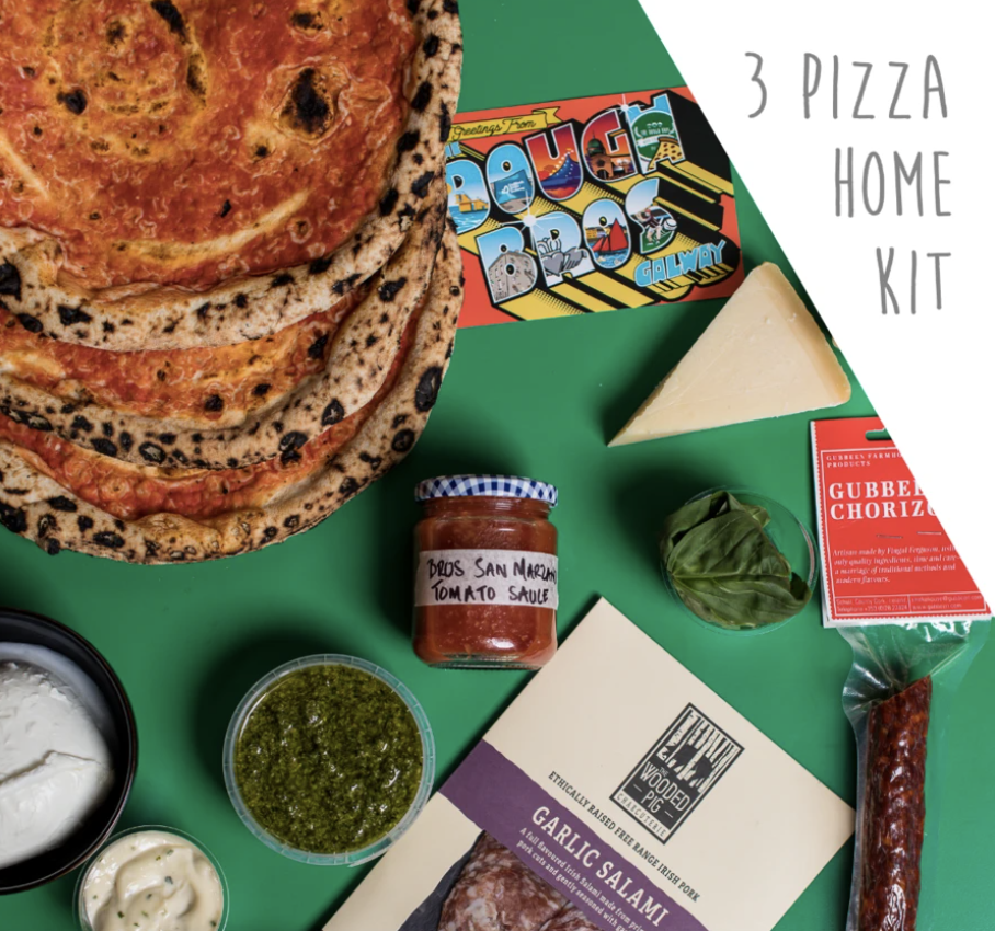 diy pizzas cooked at home